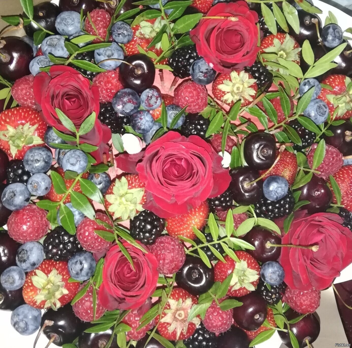 Соседка позвала на день рождения