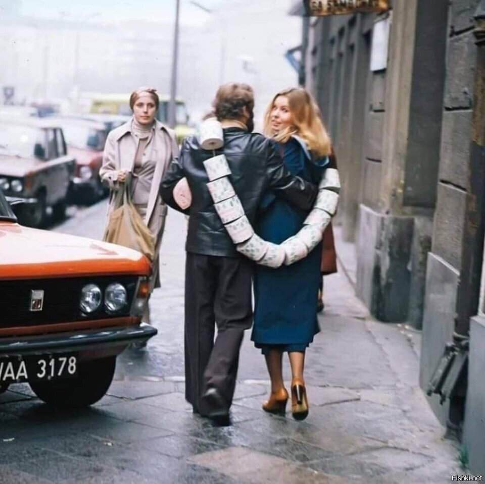 Угадай страну по фотографии, а нет, это Польша 1980г
