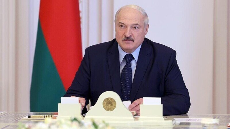 Лукашенко собрал совещание по вопросам защиты конституционного строя