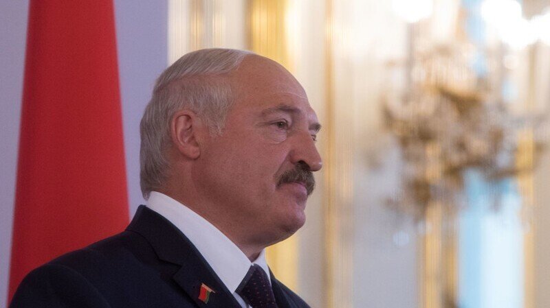 Лукашенко заявил, что основу протестующих составляют безработные