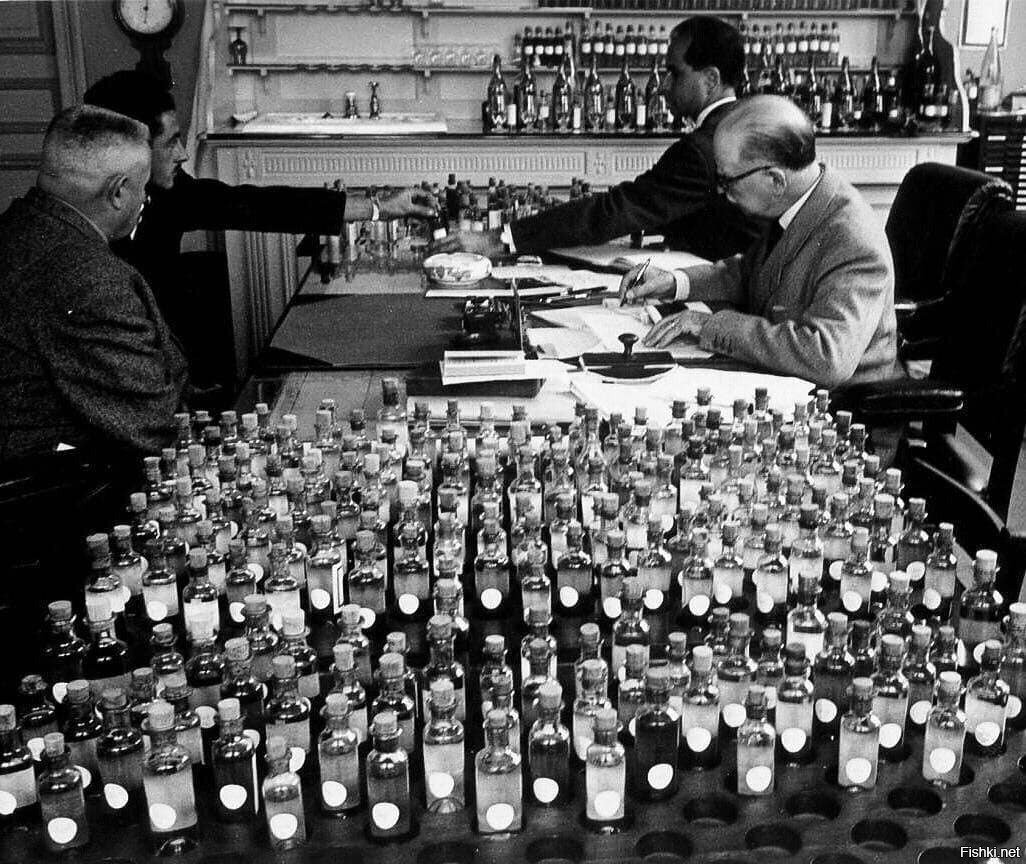 Дегустаторы коньяка «Hennessy», 1952 год