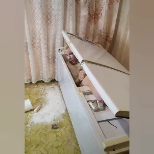 Денис держит оборону