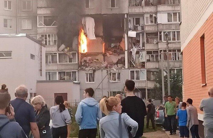 Производится разбор завалов. В Ярославле взорвалась многоэтажка