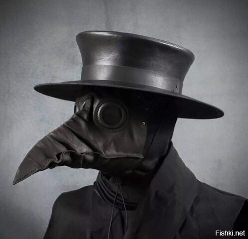 Чумной доктор в маске с длинным клювом сейчас имеет довольно популярный культ...
