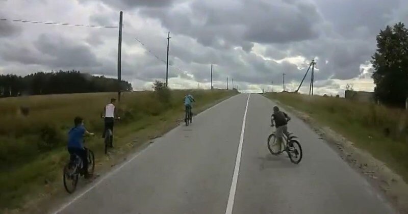 Ребенок на велосипеде попал под колеса большегруза во Владимирской области
