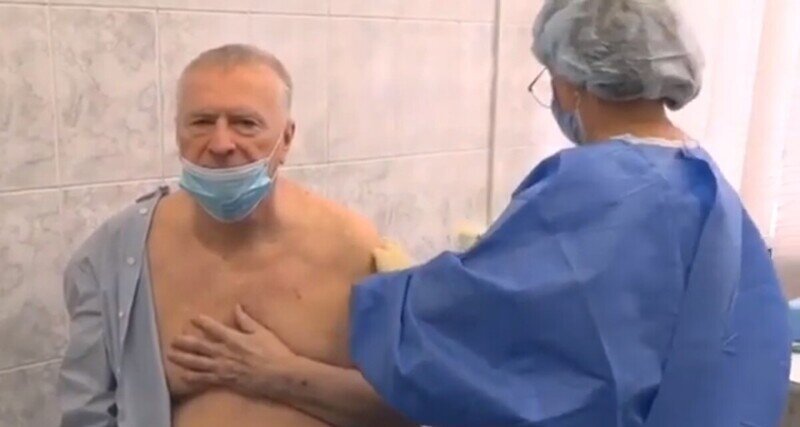 Жириновский протестировал на себе прививку от коронавируса