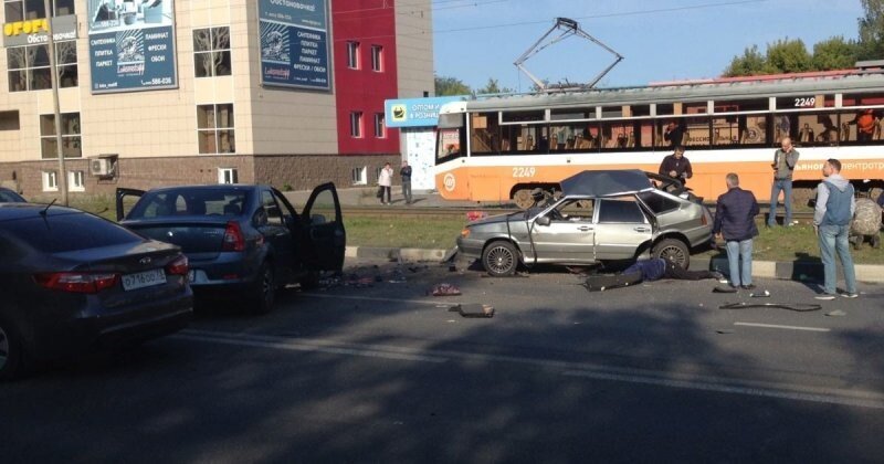 Авария дня. Столкновение трех машин в Ульяновске