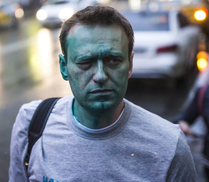 Кто подставил Кролика Роджера Навального