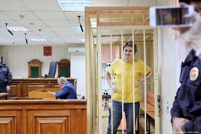 Суд отказался пересматривать приговор Владислава Синицы: Ходорковский рвет и мечет