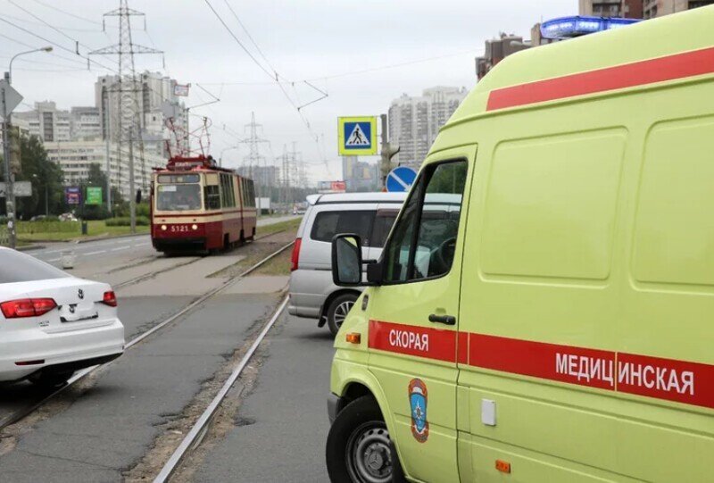 В Петербурге опять обрушился балкон, на этот раз вместе с женщиной