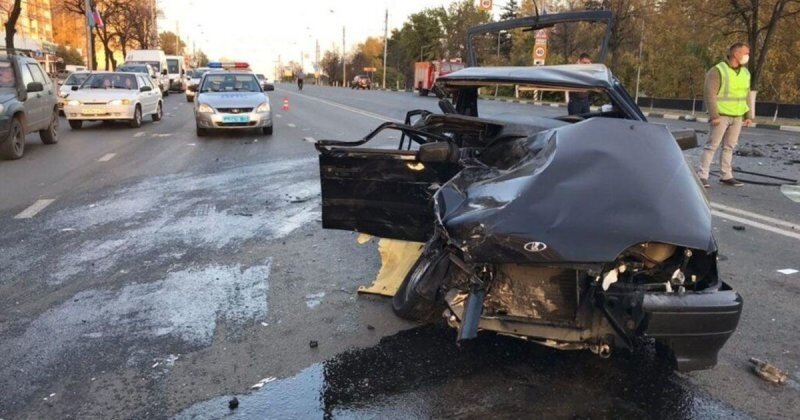 Авария дня. В центре Ульяновска погиб водитель «четырнадцатой»