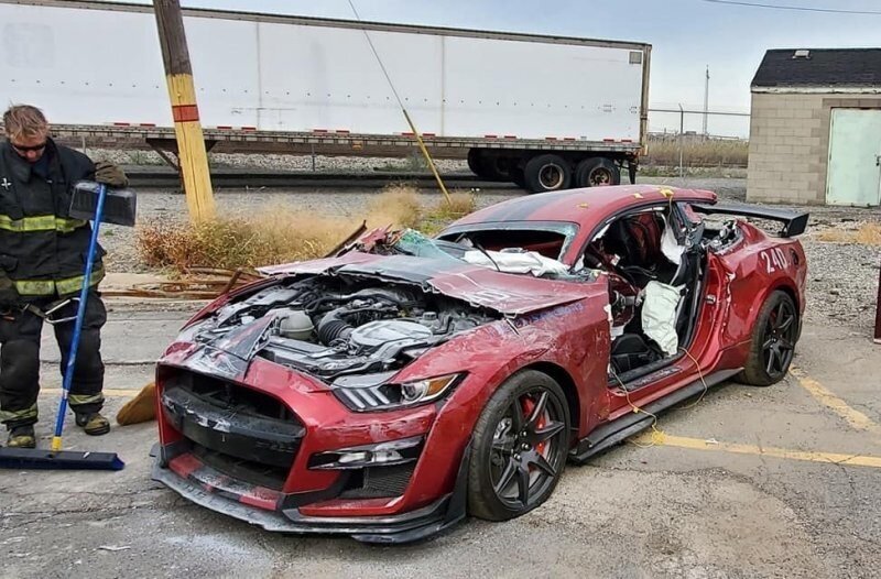 Ford Mustang Shelby GT500 порезали на куски ради тренировок