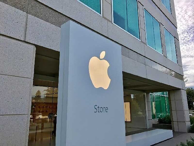 Apple установила для россиян курс 100 рублей за доллар