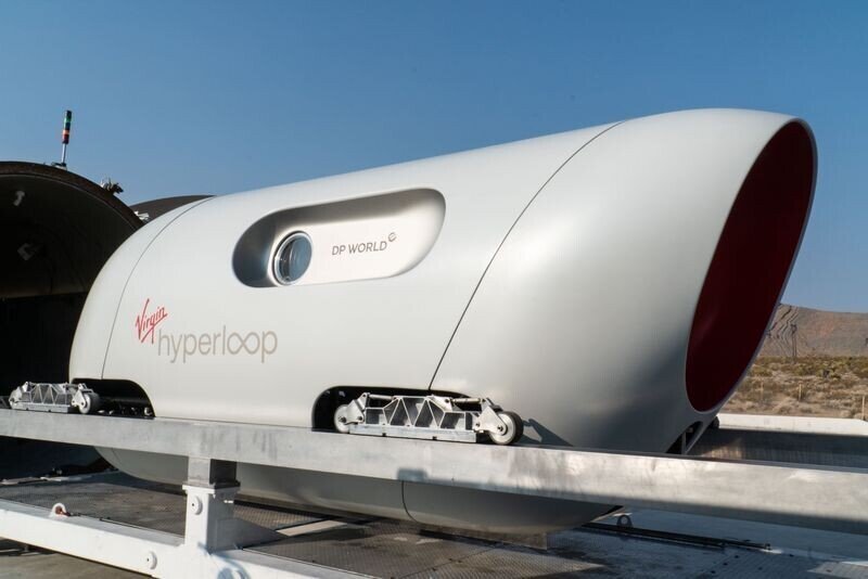 В США протестировали первый гиперлуп-поезд с пассажирами на борту