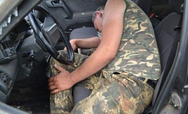 Пьяный военный сбил женщину