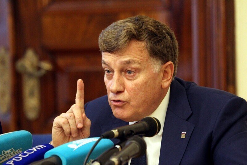 Макаров и его сват мутили коррупционные схемы по закупке медоборудования для коронавируса