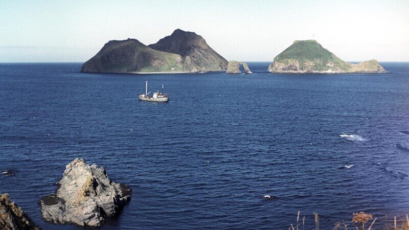 Как в Токио решили разругаться с Москвой из-за Курил, а с КНР из-за Сэнкаку