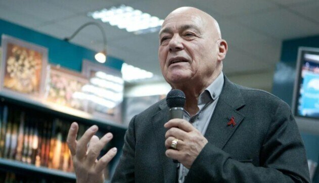 Роджерс проанализировал высказывания Познера, отметив невежественность последнего