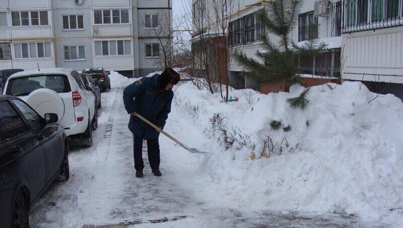 В Омске дворник вынес из дачного домика пенсионерки драгоценности на 2 миллиона