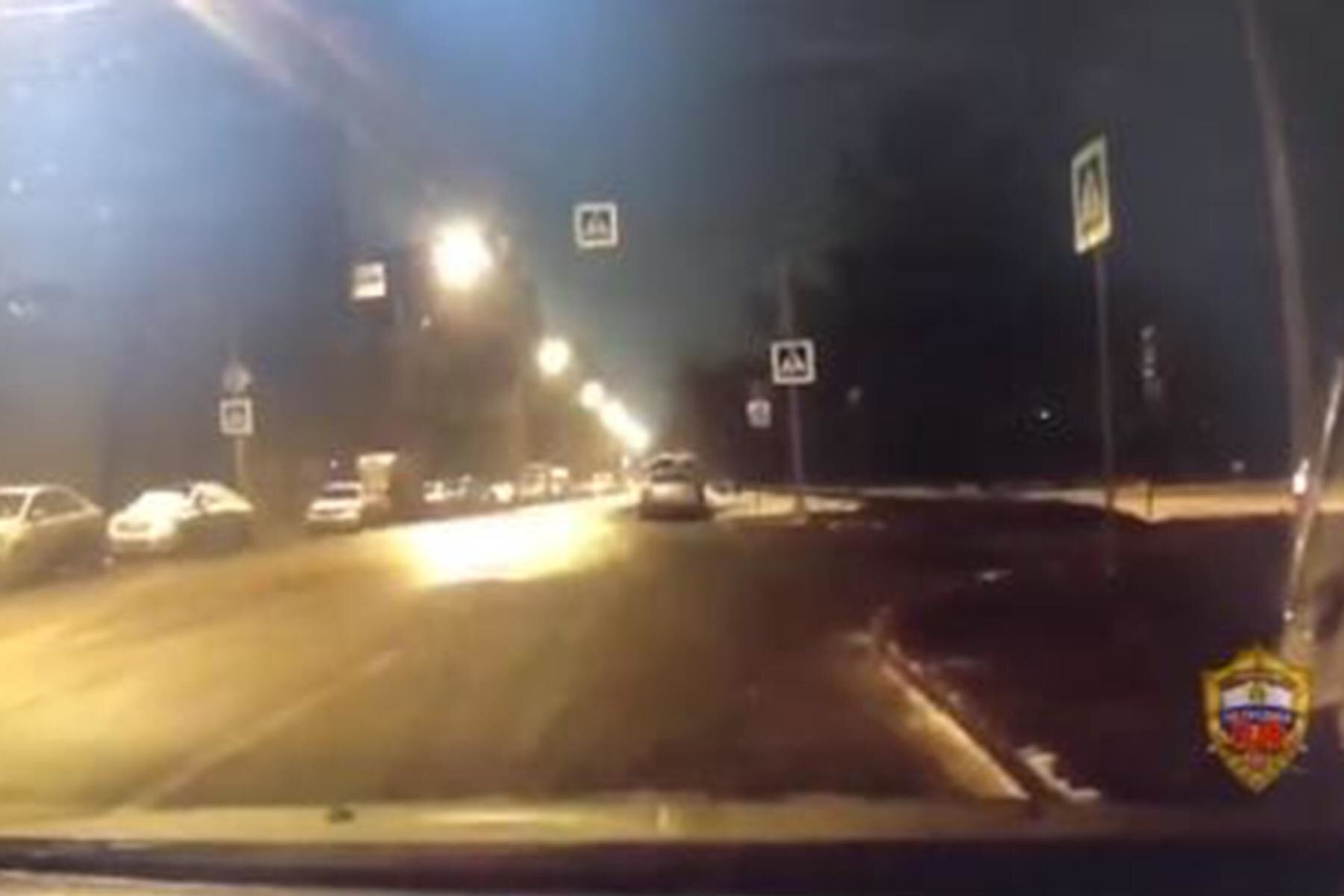 Преследование нарядом московской ДПС вооружённого водителя на Mercedes попало на видео