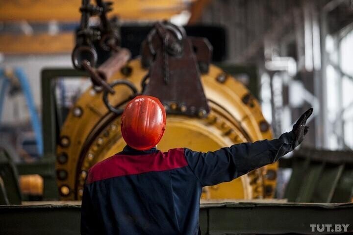 В каких странах мира работают меньше всего, а в каких — больше всего