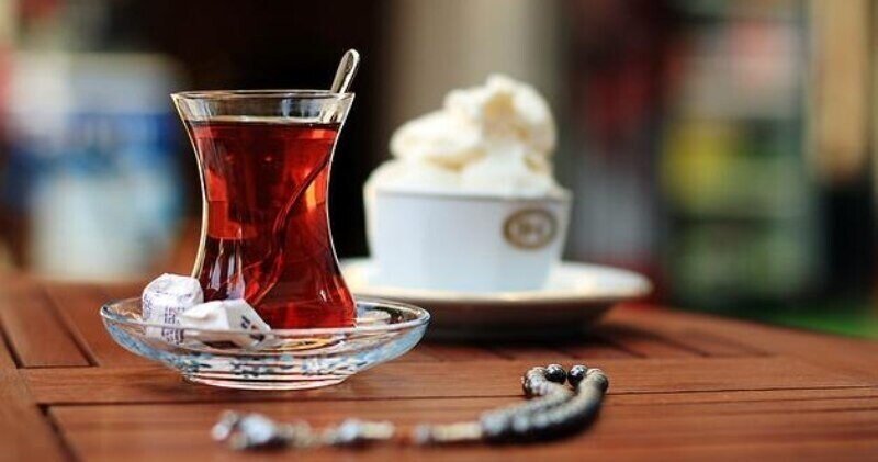 В Турции подчиненный пытался заразить своего шефа коронавирусом через чай