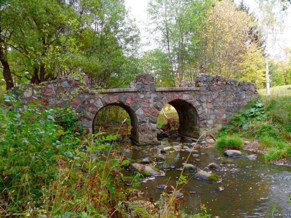 Руинный мост в Ораниенбауме