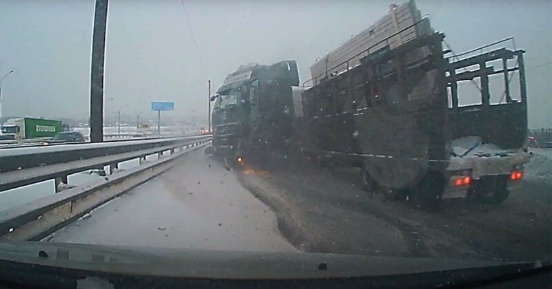 Авария дня. Массовое ДТП в Московской области