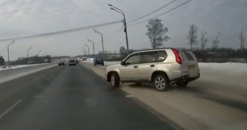 Ловко у него получилось, теперь понадобится тягач