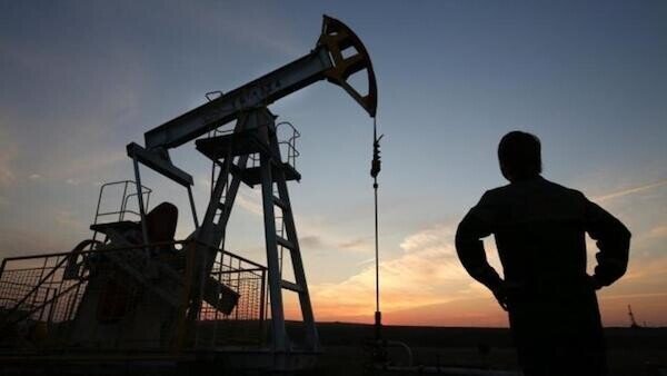 Как Америка докатилась до того, что покупает так много российской нефти?