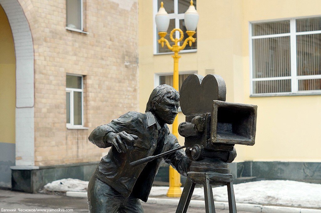 Памятники любимым советским киноперсонажам. Дождемся ли мы подобное в честь киногероев российских фильмов?