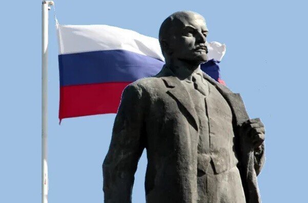 Как бело-сине-красный флаг чуть было не стал флагом РСФСР в 1950-х годах