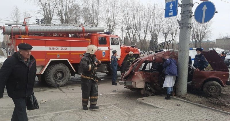 Авария дня. Пожилые супруги погибли в ДТП в Новосибирске