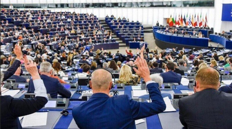 В Европарламенте хотят отключить Россию от PornHub
