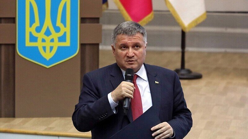 Трусливый нацист: Чем запомнился россиянам бывший глава МВД Украины Арсен Аваков
