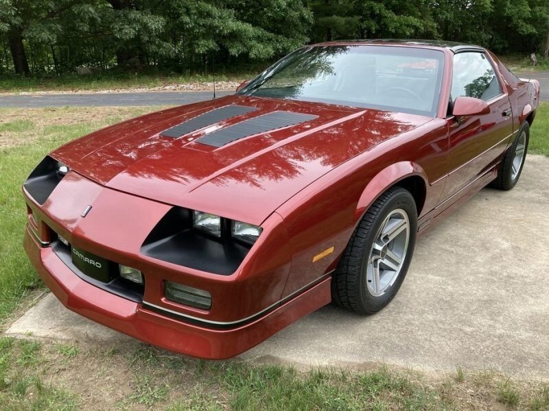 Идеальный Chevrolet Camaro 1987 года выставлен на продажу