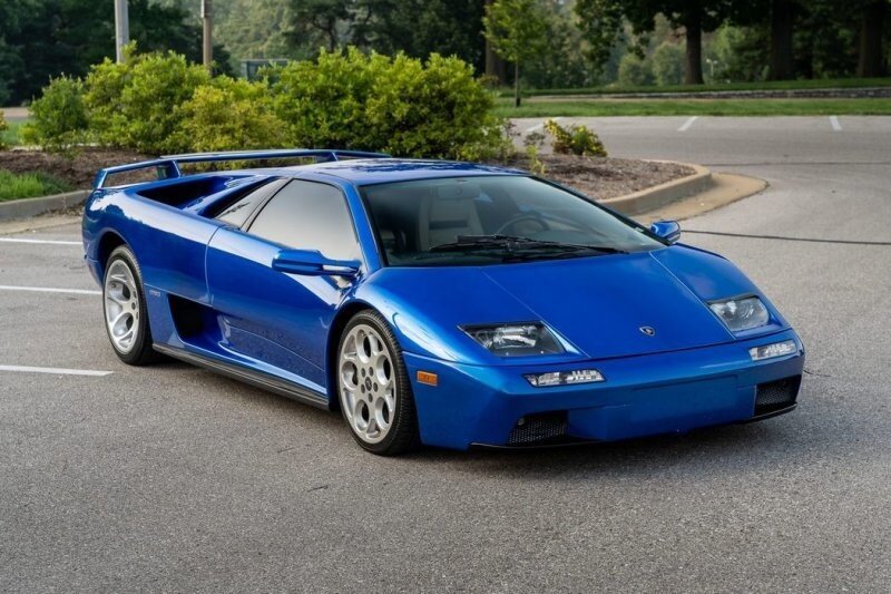 Lamborghini Diablo VT последнего года выпуска в симпатичном цвете Monterey Blue