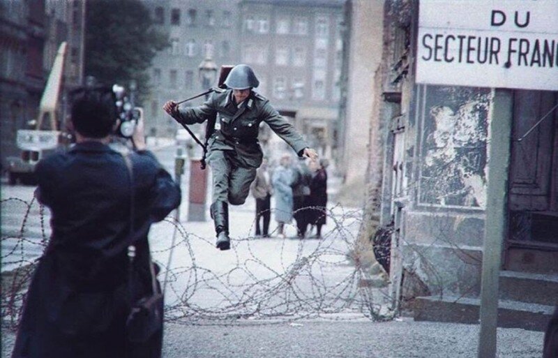 60 лет назад. "Прыжок на свободу"