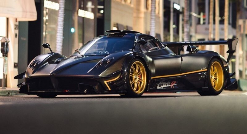 Один из десяти: редкий Pagani Zonda R Evolution выставлен на продажу