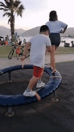 прикольно