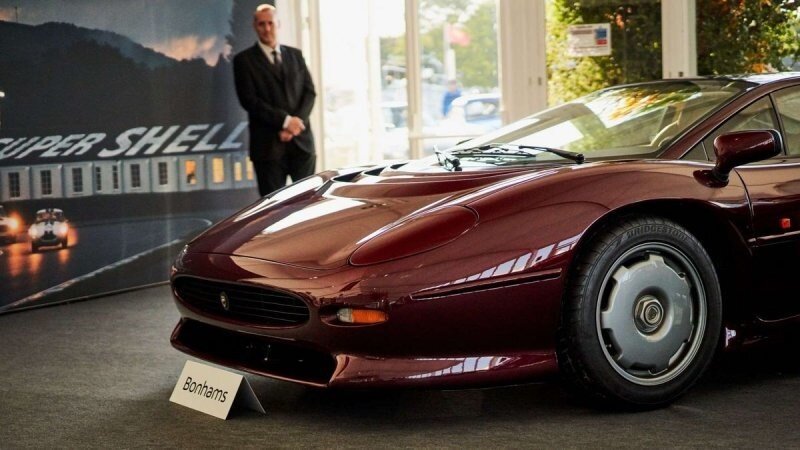 Jaguar XJ220 1993 года продали с аукциона за рекордную сумму