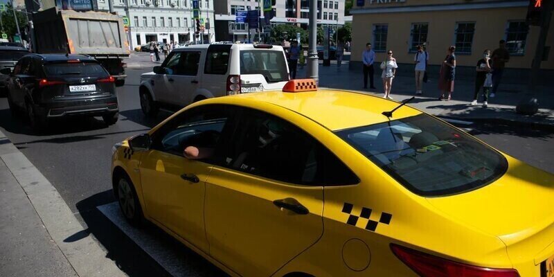 В Думу внесли проект о запрете работать в такси лицам с судимостью за тяжкие преступления