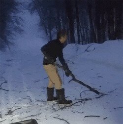 - Отец, слышишь рубит, а я отвожуууууу