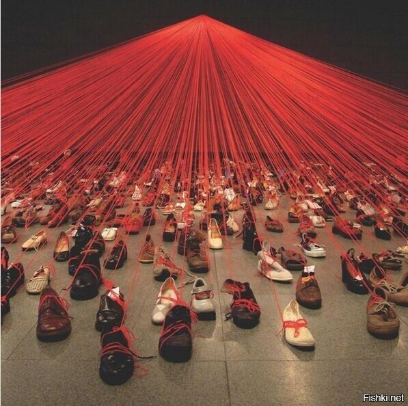 Скульптор из Японии  Chiharu Shiota