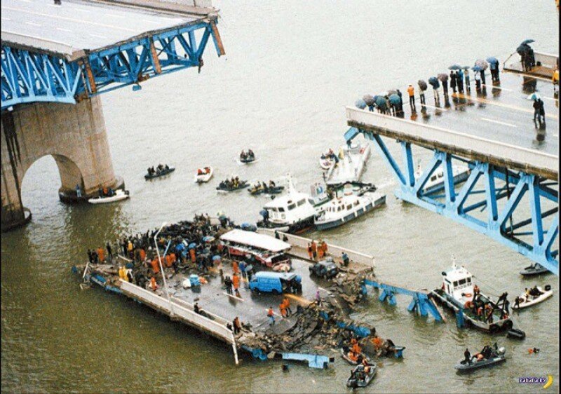 Обрушение моста Сонсу Тегё в столице Южной Кореи