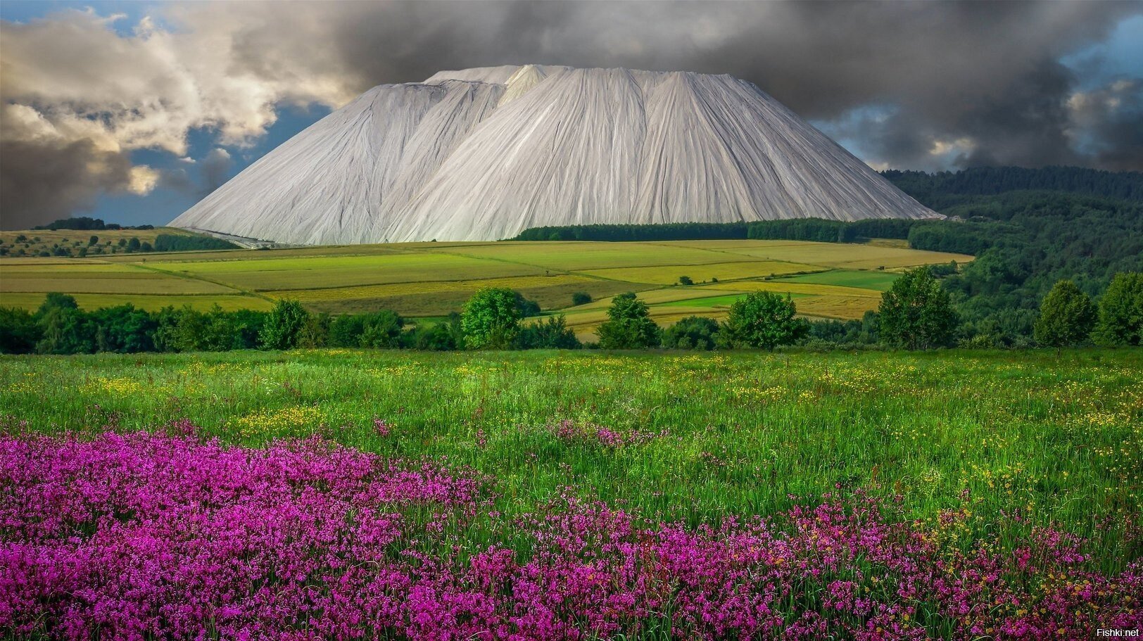 Монте Кали (Monte Kali) — необычная искусственная гора, которая быстро выросл...