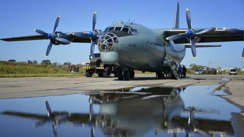 Самолет Ан-12 потерпел крушение при заходе на посадку под Иркутском