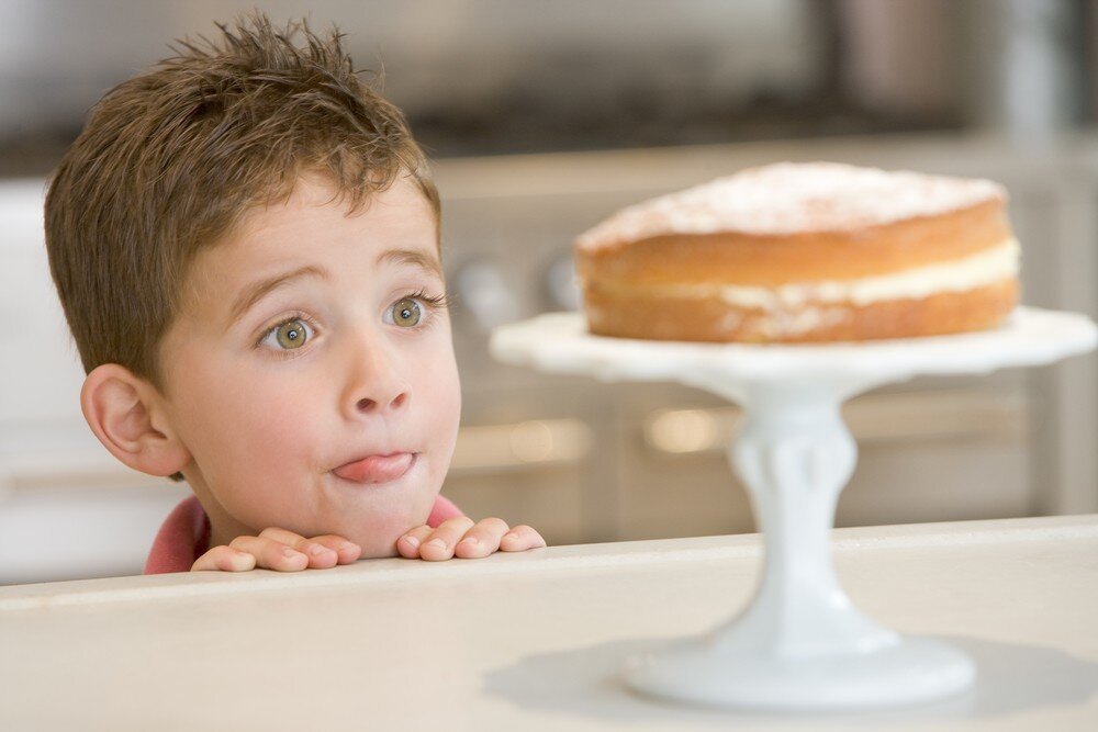Хочется, но колется: когда ребенку следует ограничить употребление сладкого?