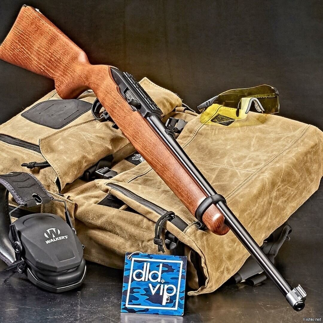Самозарядный карабин Ruger 10/22 с 18,5" стволом и магазином на 10 патронов 