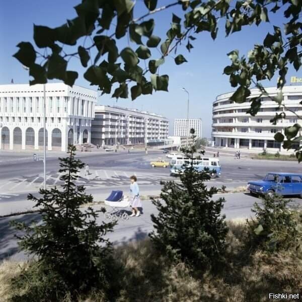 Перекрёсток, Фурманова/Сатпаева 1979 год в Алмате